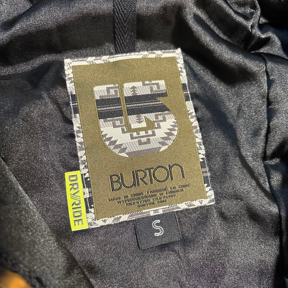 BURTON バートン ファー付きフード レオパード柄 ヒョウ柄 BURTON バートン ファー付きフード レオパード柄 ヒョウ柄