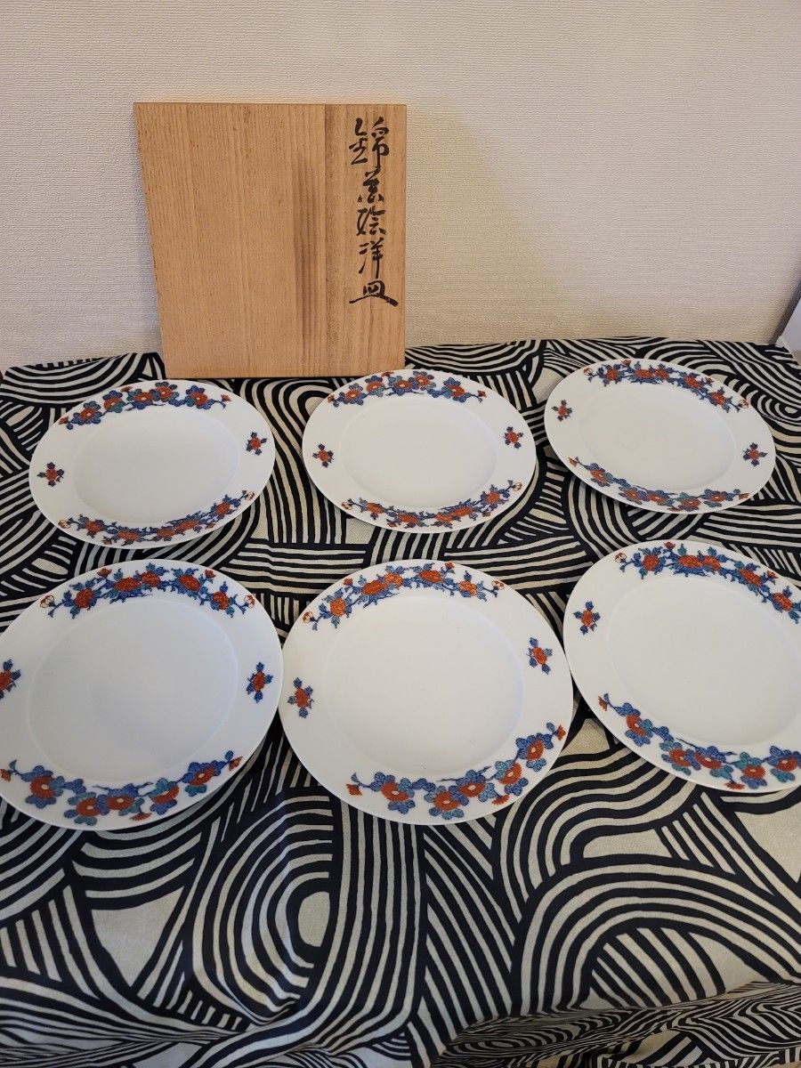 鉢 陶器 陶芸 ハンドメイド 手作り 削り文様 削ぎ 鎬 波文様 黒 あす楽対応】 鉢 陶器 陶芸 ハンドメイド 手作り 削り文様 削ぎ