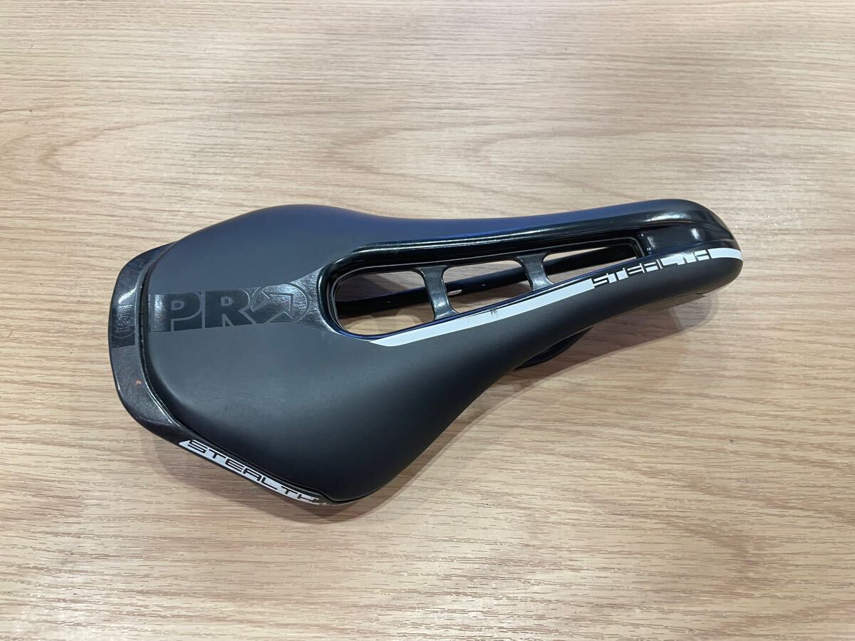 ■美品■SHIMANO PRO シマノプロ STEALTH ステルス 142mm サドル ロードバイク パーツ アクセサリー P1943
