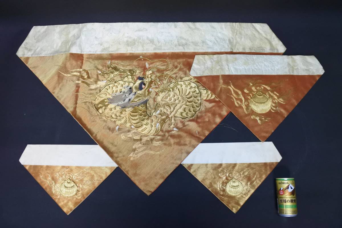 【収集品】高級打敷 三角打敷 本金刺繍 本金 前卓 上卓 脇卓 仏壇 仏具(200113B-3)965