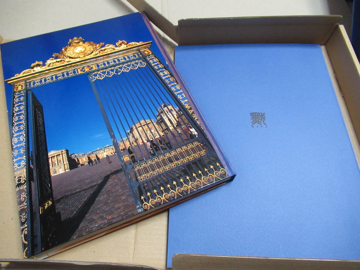 美品 ヴェルサイユ宮殿 大型本 2001年1月初版 南川三治郎 (著, 写真)　黙出版 個人宛サインあり。 ヴェルサイユ宮殿を撮影した写真集