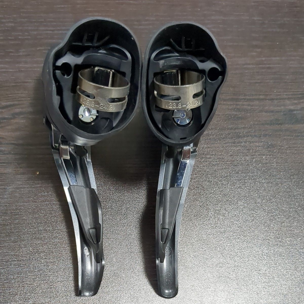 SHIMANO ST-R2000 デュアルコントロールレバー シフター SHIMANO ST-R2000 デュアルコントロールレバー シフター