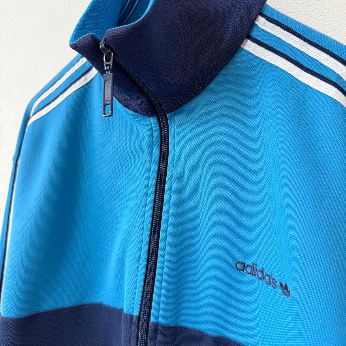美品 adidas/アディダス ジャージ トラックジャケット ライト 美品 adidas/アディダス ジャージ トラックジャケット ライト
