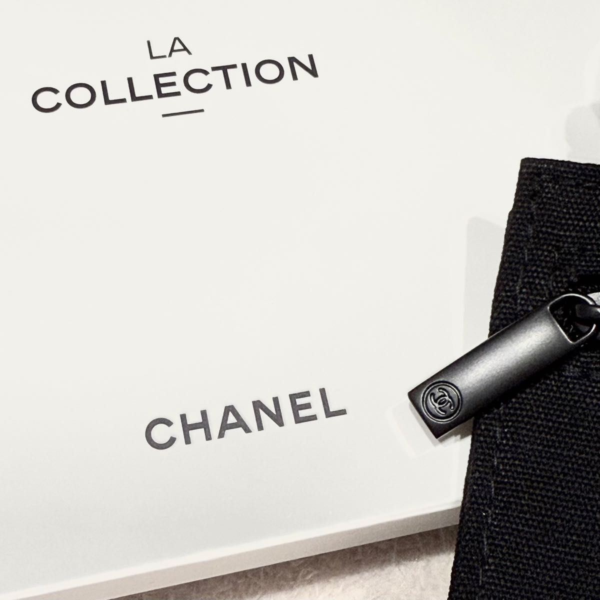 新品 CHANEL シャネル ラコレクション 2024 パスポート ホルダー 新品 CHANEL シャネル ラコレクション 2024 パスポート ホルダー