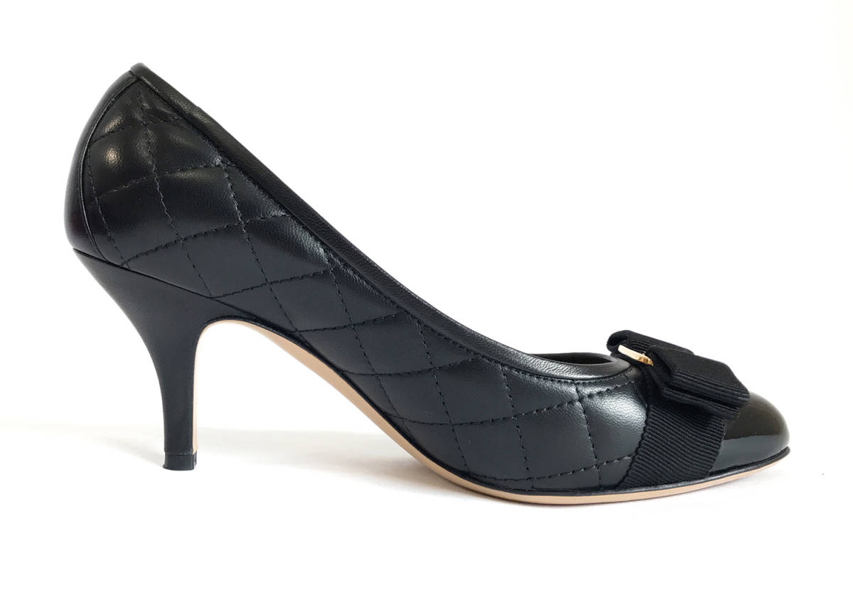 Salvatore Ferragamo サルヴァトーレ・フェラガモ CARLA70 Salvatore Ferragamo サルヴァトーレ・フェラガモ CARLA70