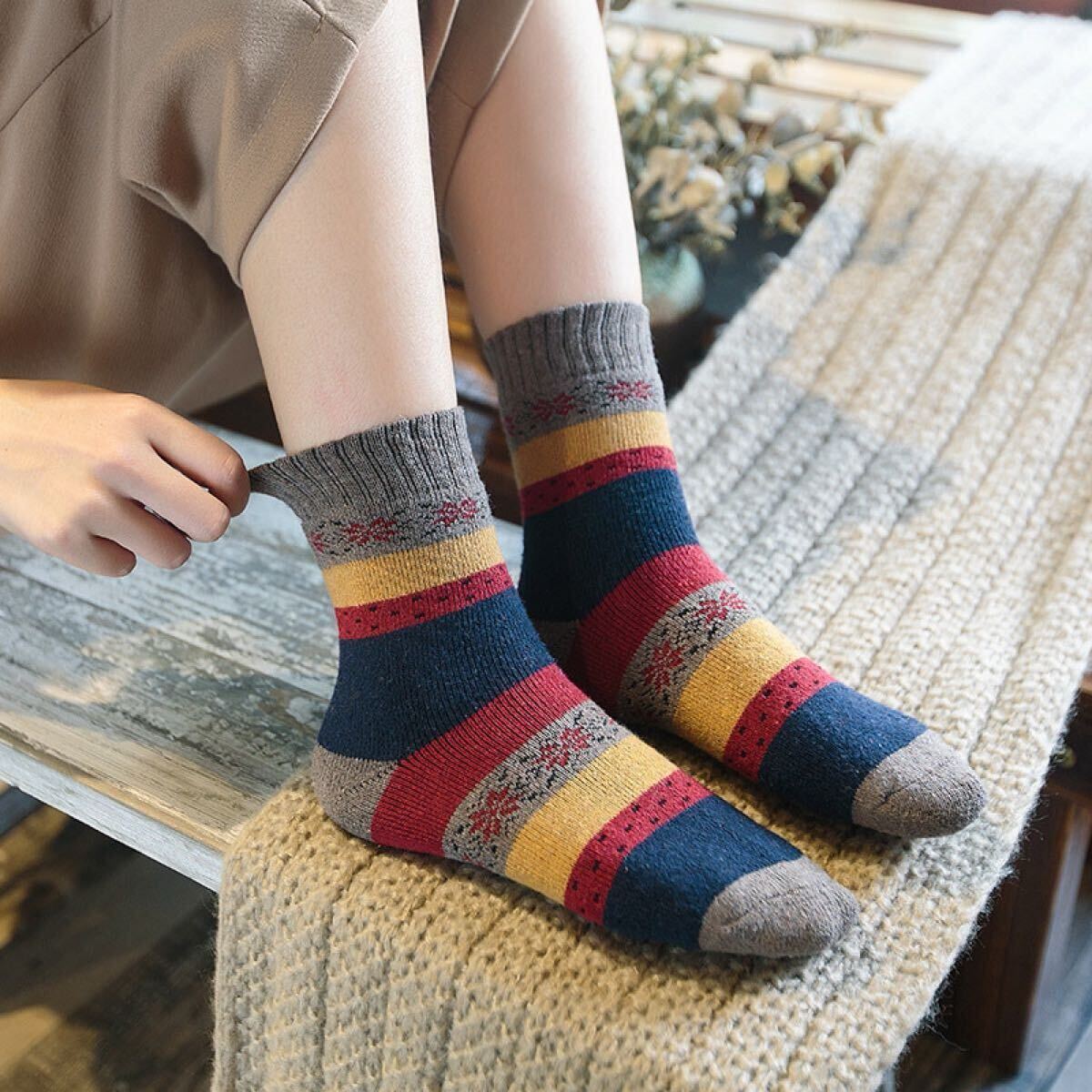 暖かい抗寒 冷え性対策 レディースソックス ウール混冬 5足セット まとめ売り 極厚手 裏起毛クルー丈 女性靴下_画像4