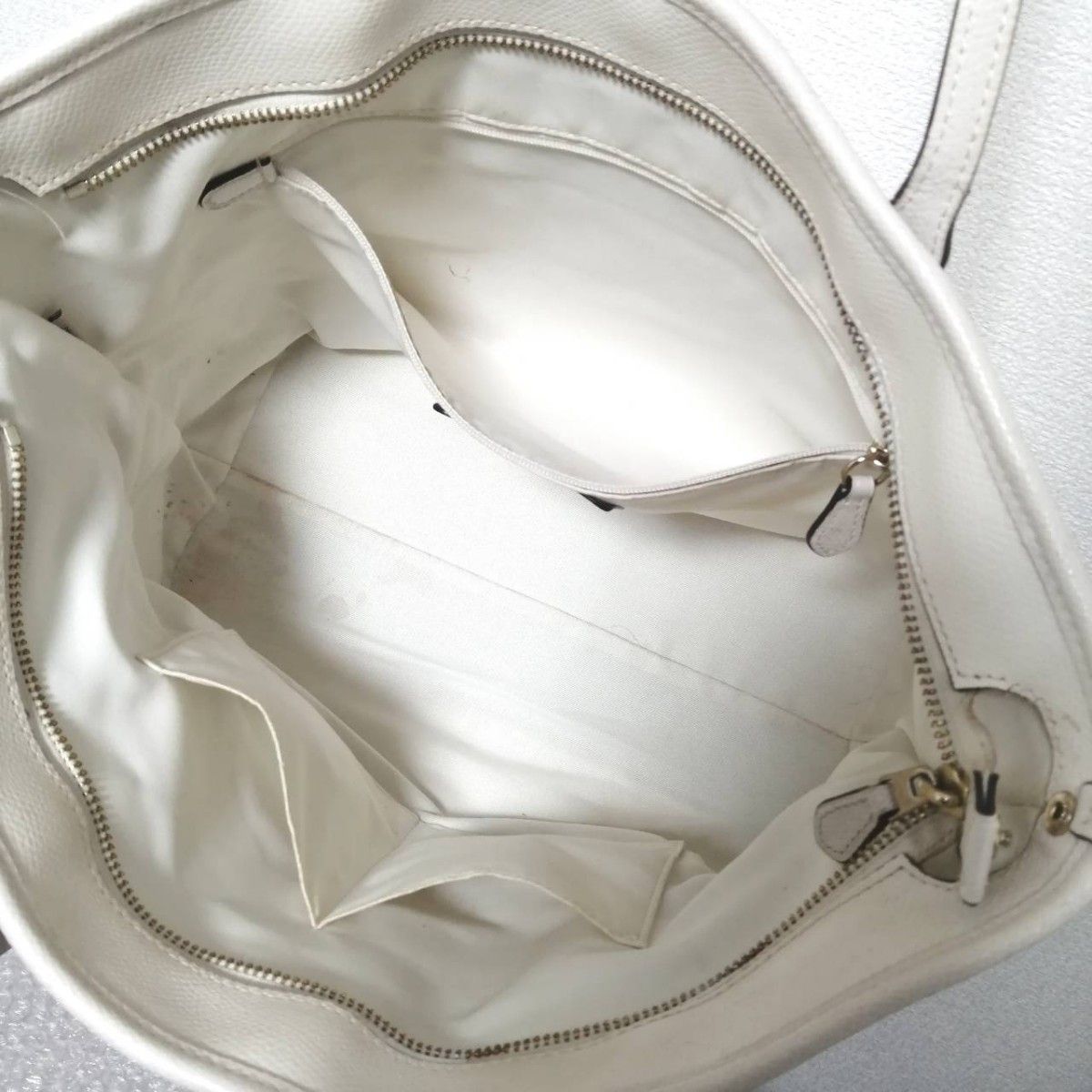 最終【3日間限定SALE】人気のA4収納可 COACH コーチ トート 最終【3日間限定SALE】人気のA4収納可 COACH コーチ トート