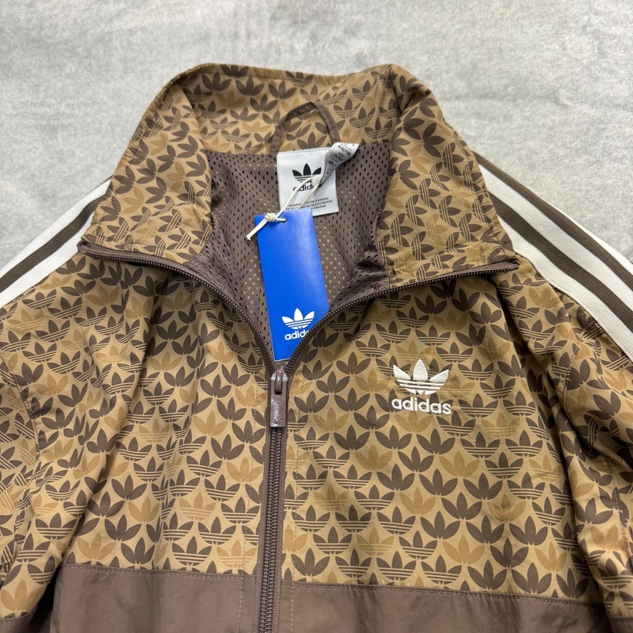 新品未使用 XLサイズ adidas Originals セットアップ アディダス 新品未使用 XLサイズ adidas Originals セットアップ アディダス