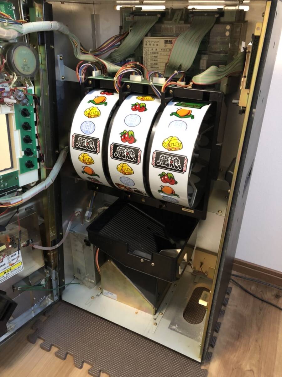 龍娘【ドラゴンギャル】4.5号機 SNKプレイモア パチスロ 実機 龍娘【ドラゴンギャル】4.5号機 SNKプレイモア パチスロ 実機