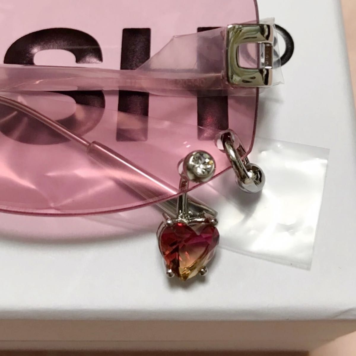 AMBUSH ピアスサングラス ピンク アンブッシュ リムレスメガネ AMBUSH ピアスサングラス ピンク アンブッシュ リムレスメガネ