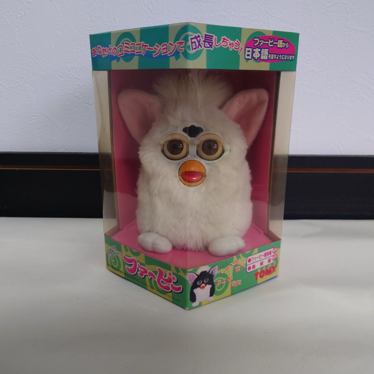 TOMY トミー ファービー Furby バーチャルペット 玩具 - クリア TOMY トミー ファービー Furby バーチャルペット 玩具 - クリア