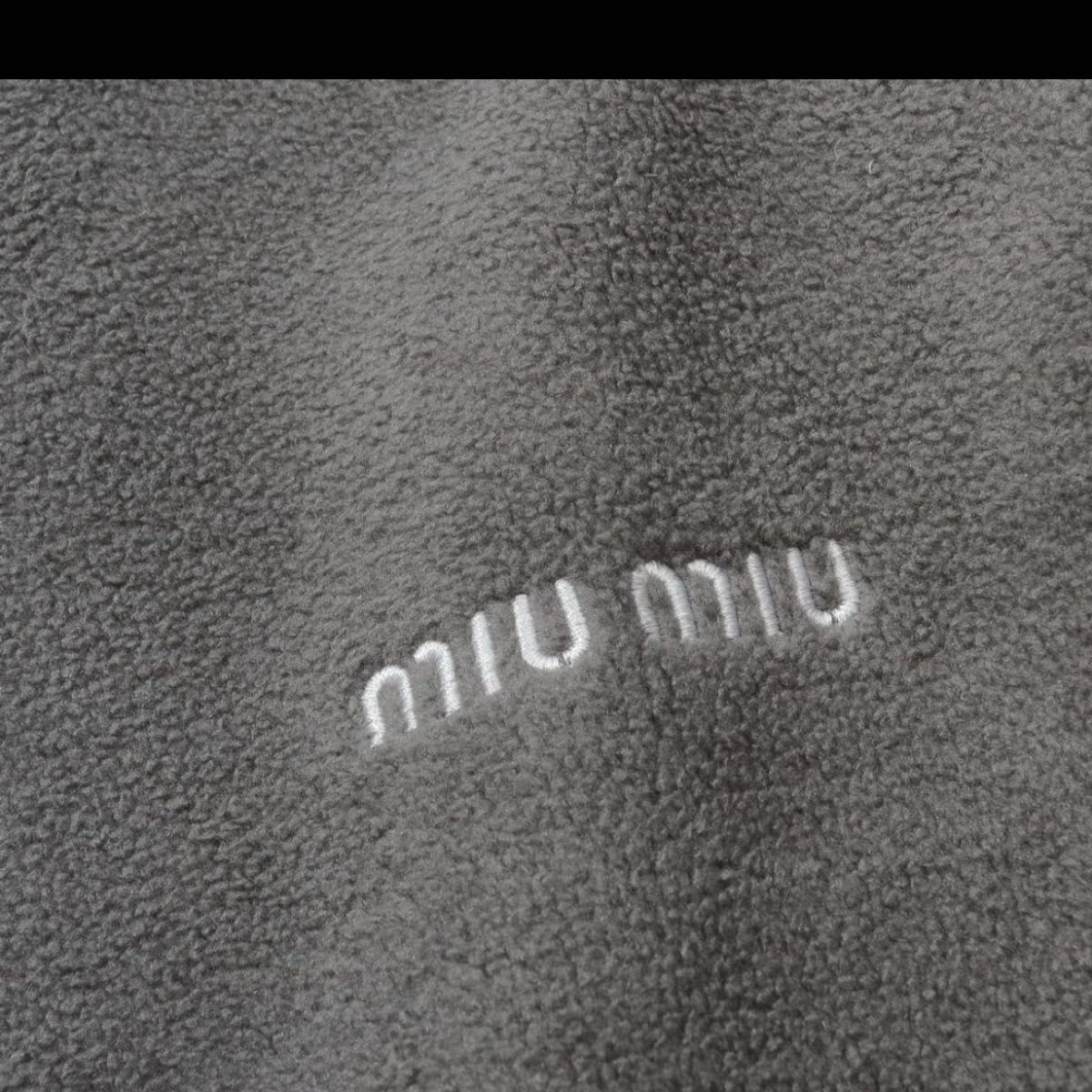 新品 MIUMIU 刺繍ロゴのフリースハーフジップジャケット|Yahoo 新品 MIUMIU 刺繍ロゴのフリースハーフジップジャケット|Yahoo