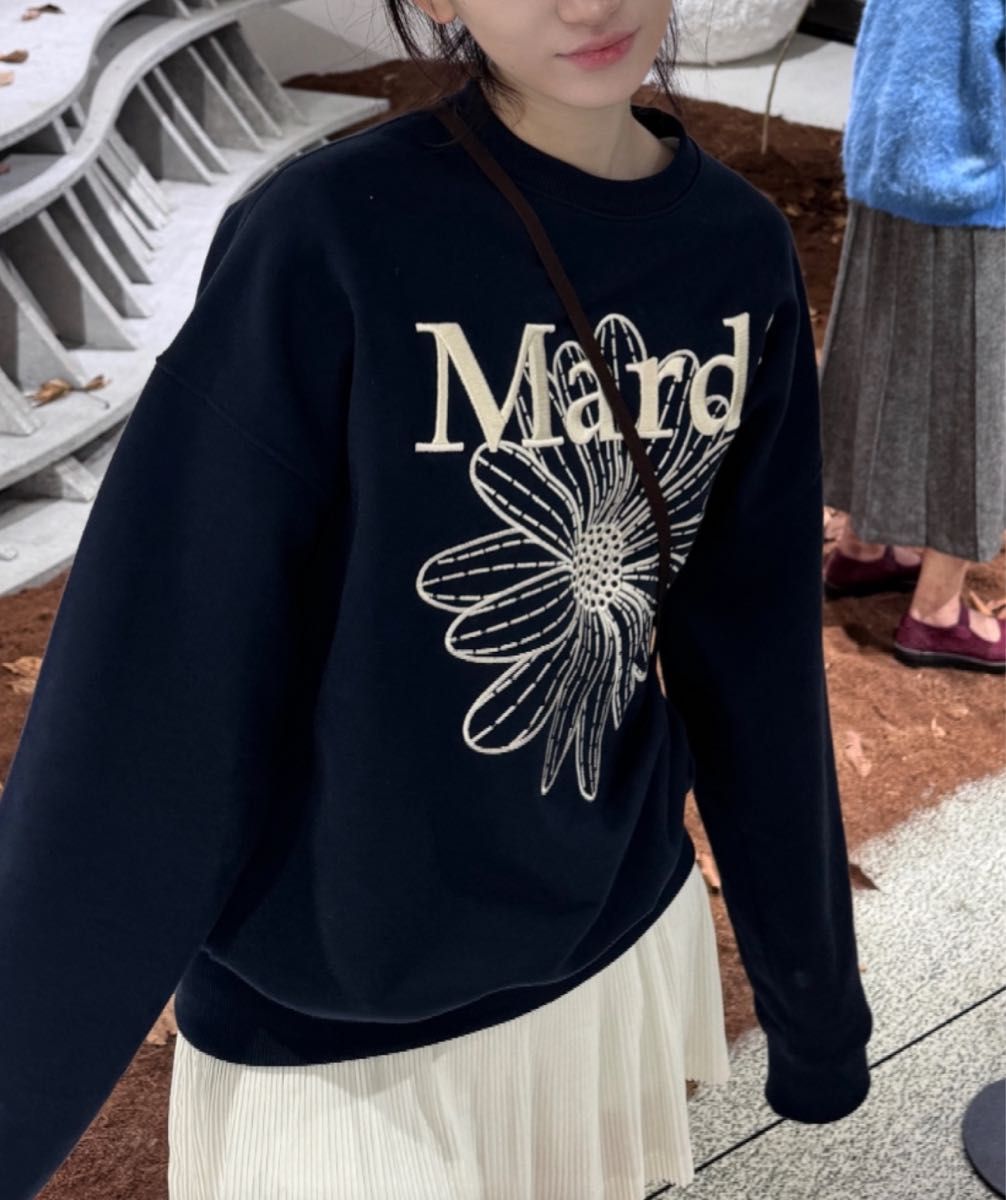 Mardi マルディメクルディトレーナー スウェット ネイビー Mardi マルディメクルディトレーナー スウェット ネイビー