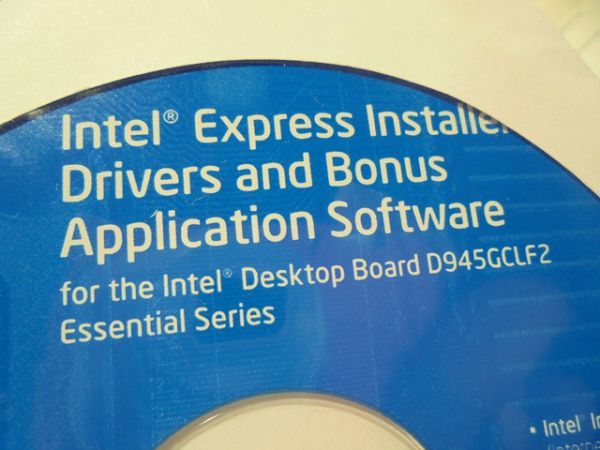 Intel Desktop Board D945GCLF2　...／ драйвер CD 