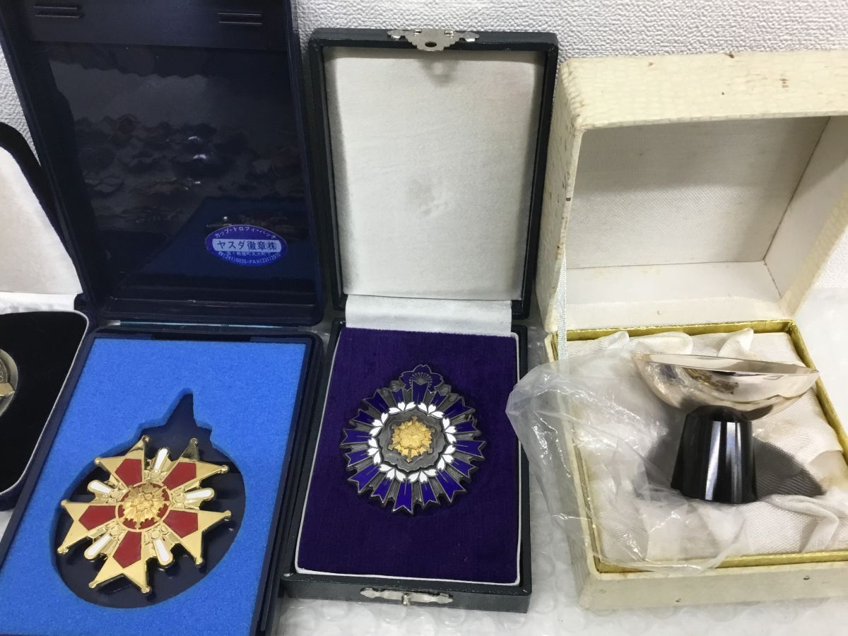 TK195-60【勲章 記念品まとめ】造幣局製 銅製 古鏡文鎮 ケース付 TK195-60【勲章 記念品まとめ】造幣局製 銅製 古鏡文鎮 ケース付