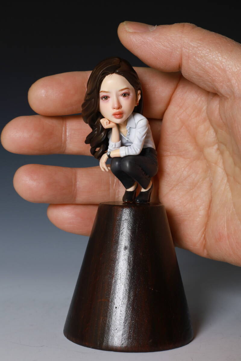 しゃがむお姉さん 塗装済み完成品 レジンキット フィギュア Yahoo!オークション - しゃがむお姉さん ノンスケール ガレージ
