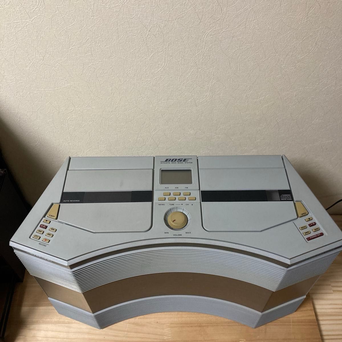 BOSE AW-1D CDラジカセ Acoustic Wave MUSIC System 中古品 BOSE AW-1D CDラジカセ Acoustic Wave MUSIC System 中古品