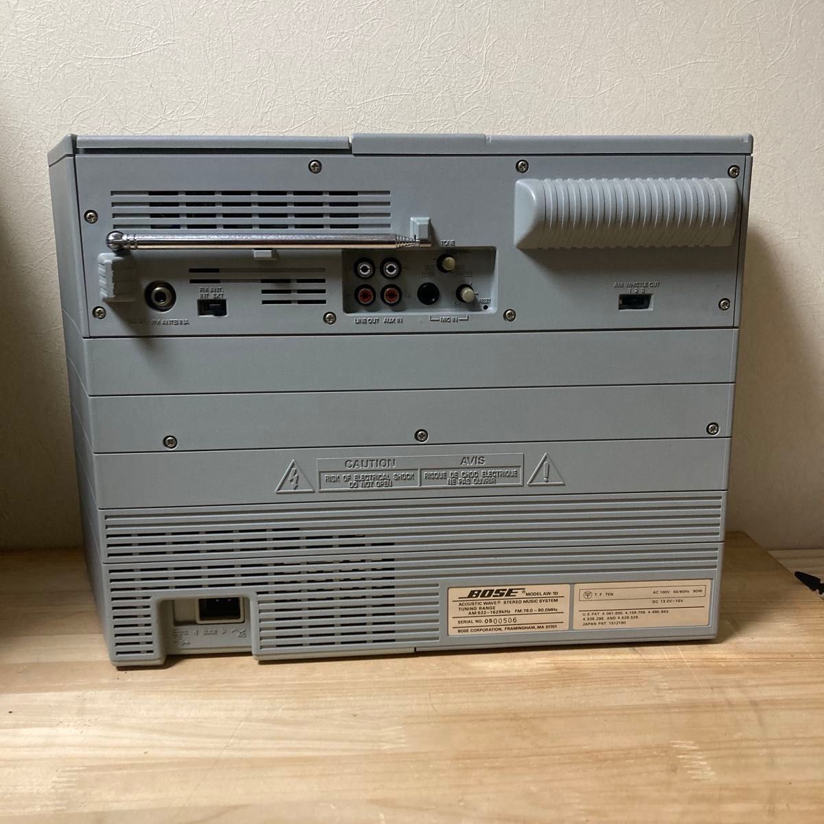 BOSE AW-1D CDラジカセ Acoustic Wave MUSIC System 中古品 BOSE AW-1D CDラジカセ Acoustic Wave MUSIC System 中古品