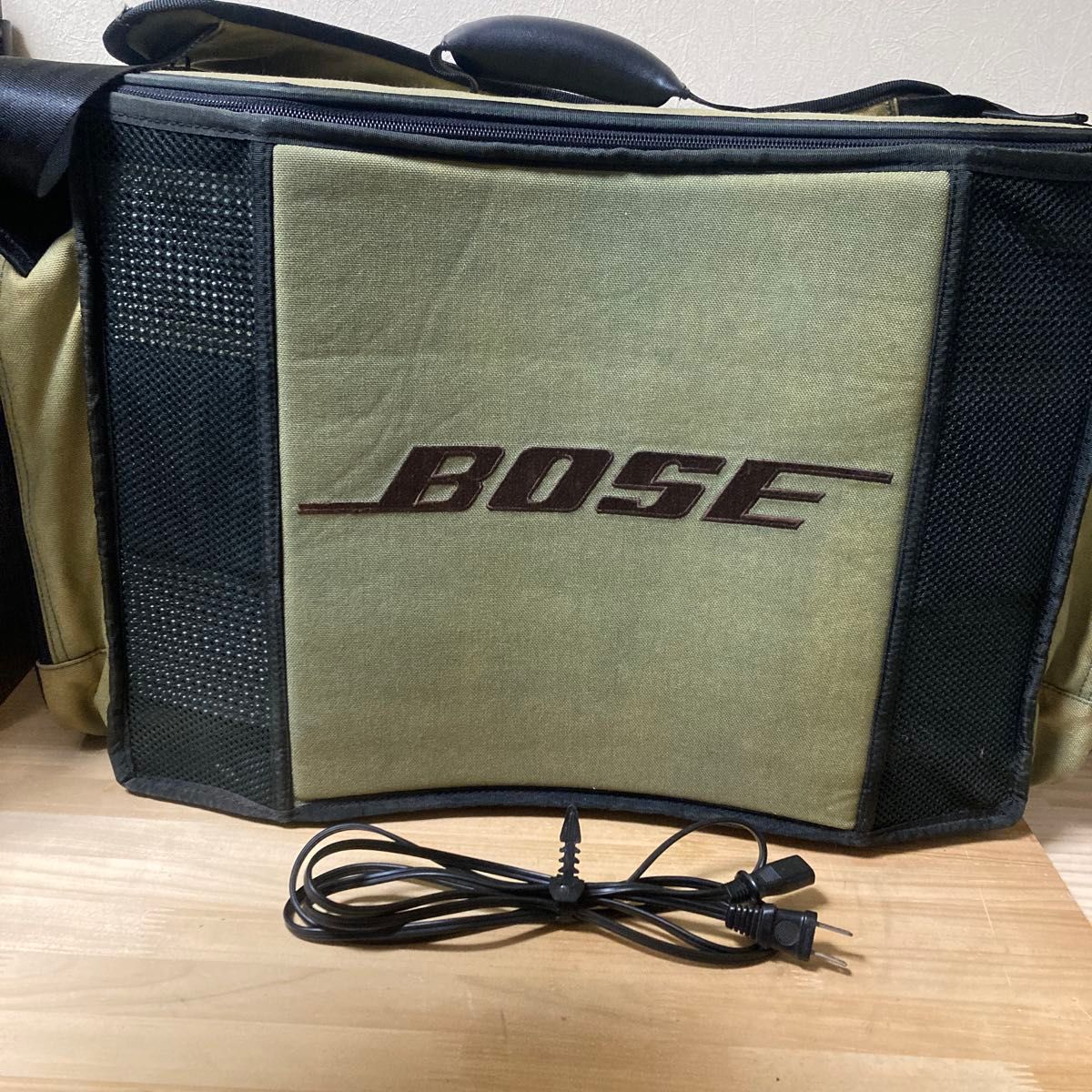 BOSE AW-1D CDラジカセ Acoustic Wave MUSIC System 中古品 BOSE AW-1D CDラジカセ Acoustic Wave MUSIC System 中古品