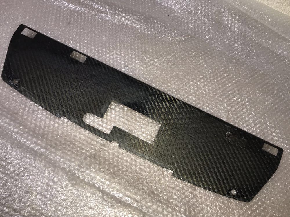 裏側もカーボン目バリバリです