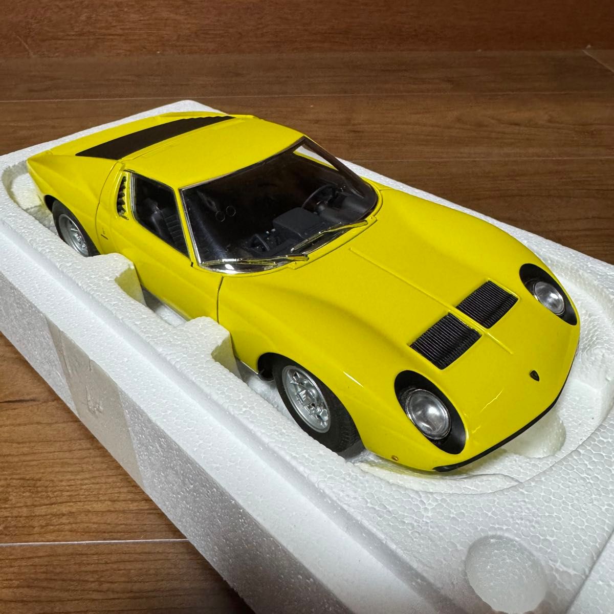 激レア 絶版未展示品 オートアート 1/18 ランボルギーニ ミウラ 激レア 絶版未展示品 オートアート 1/18 ランボルギーニ ミウラ