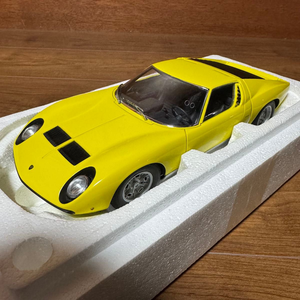 激レア 絶版未展示品 オートアート 1/18 ランボルギーニ ミウラ 激レア 絶版未展示品 オートアート 1/18 ランボルギーニ ミウラ
