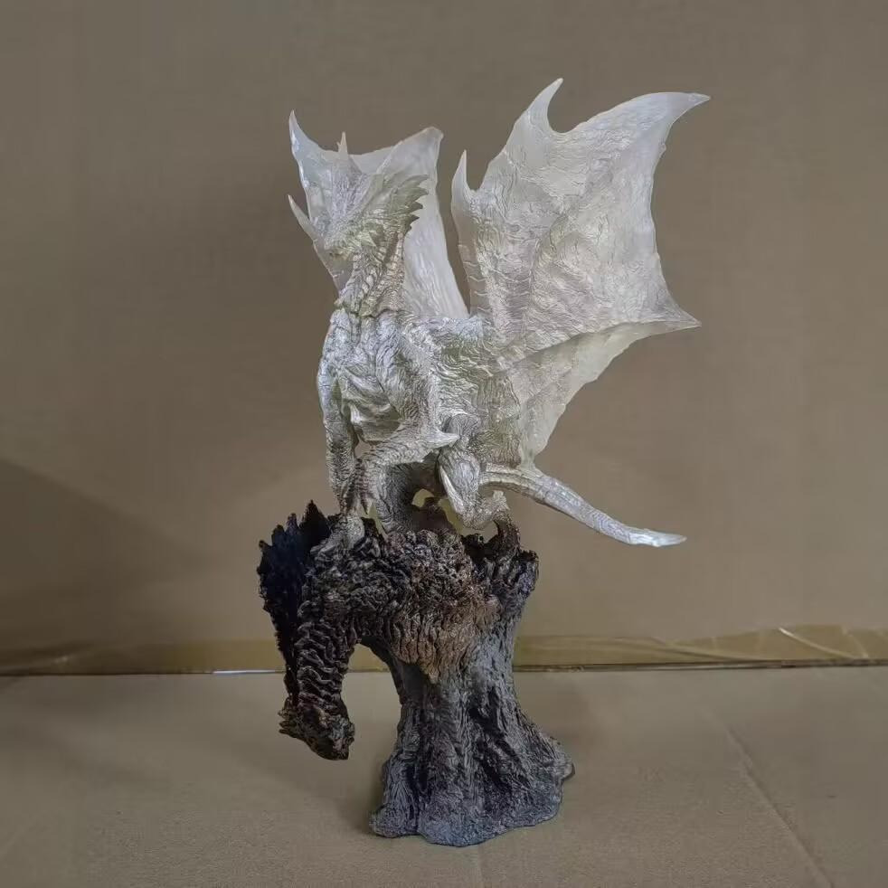 モンスター・ハンター クシャルダオラ 脱皮状態 フィギュア 30cm モンスター・ハンター クシャルダオラ 脱皮状態 フィギュア 30cm