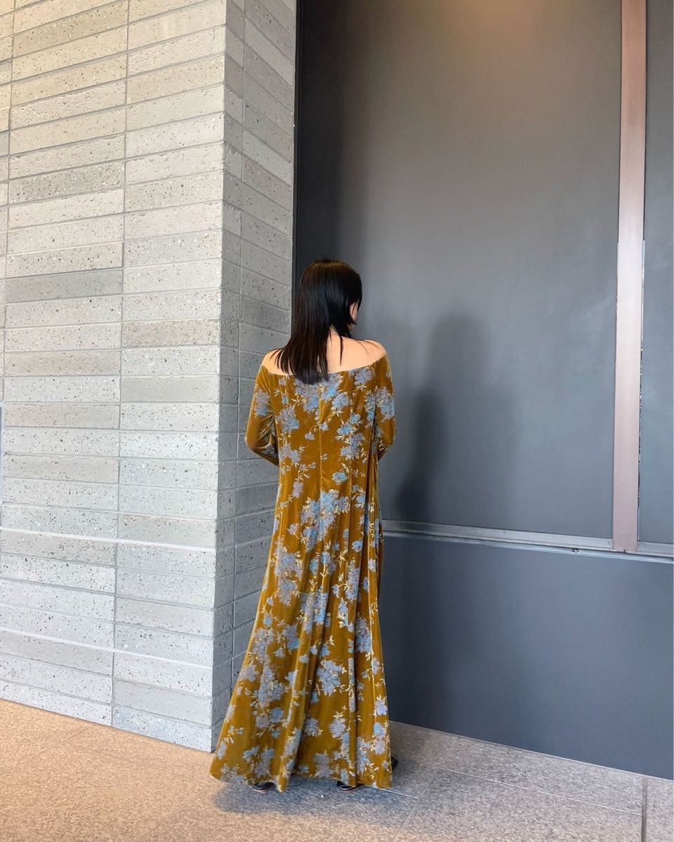 AMERI FLOWER PRINT VELOUR DRESS 4|Yahoo!フリマ(旧PayPay AMERI FLOWER PRINT VELOUR DRESS 4|Yahoo!フリマ(旧PayPay