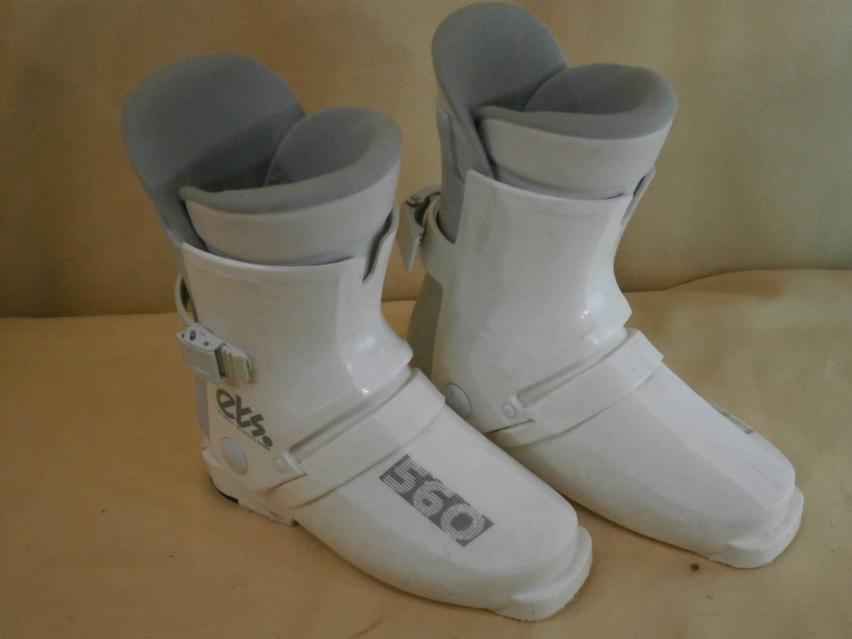 [ use impression middle ] used ski boots HAGA is gaets.560 23.0 centimeter 