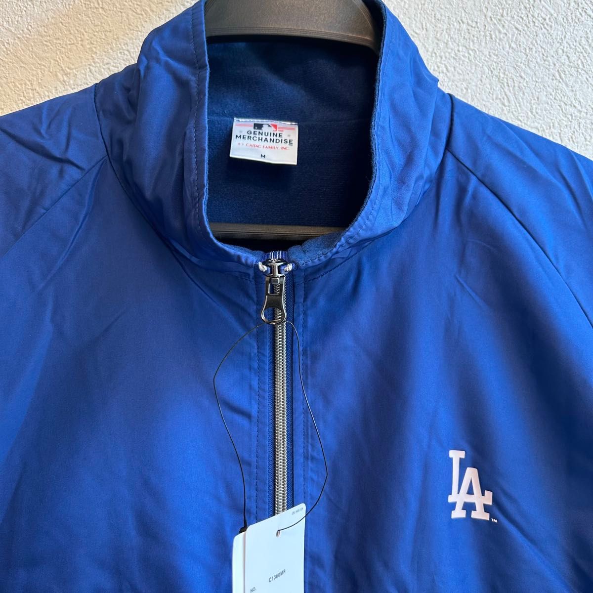 1点のみ 【M】MLB ロサンゼルス・ドジャース 裏起毛ナイロン 1点のみ 【M】MLB ロサンゼルス・ドジャース 裏起毛ナイロン