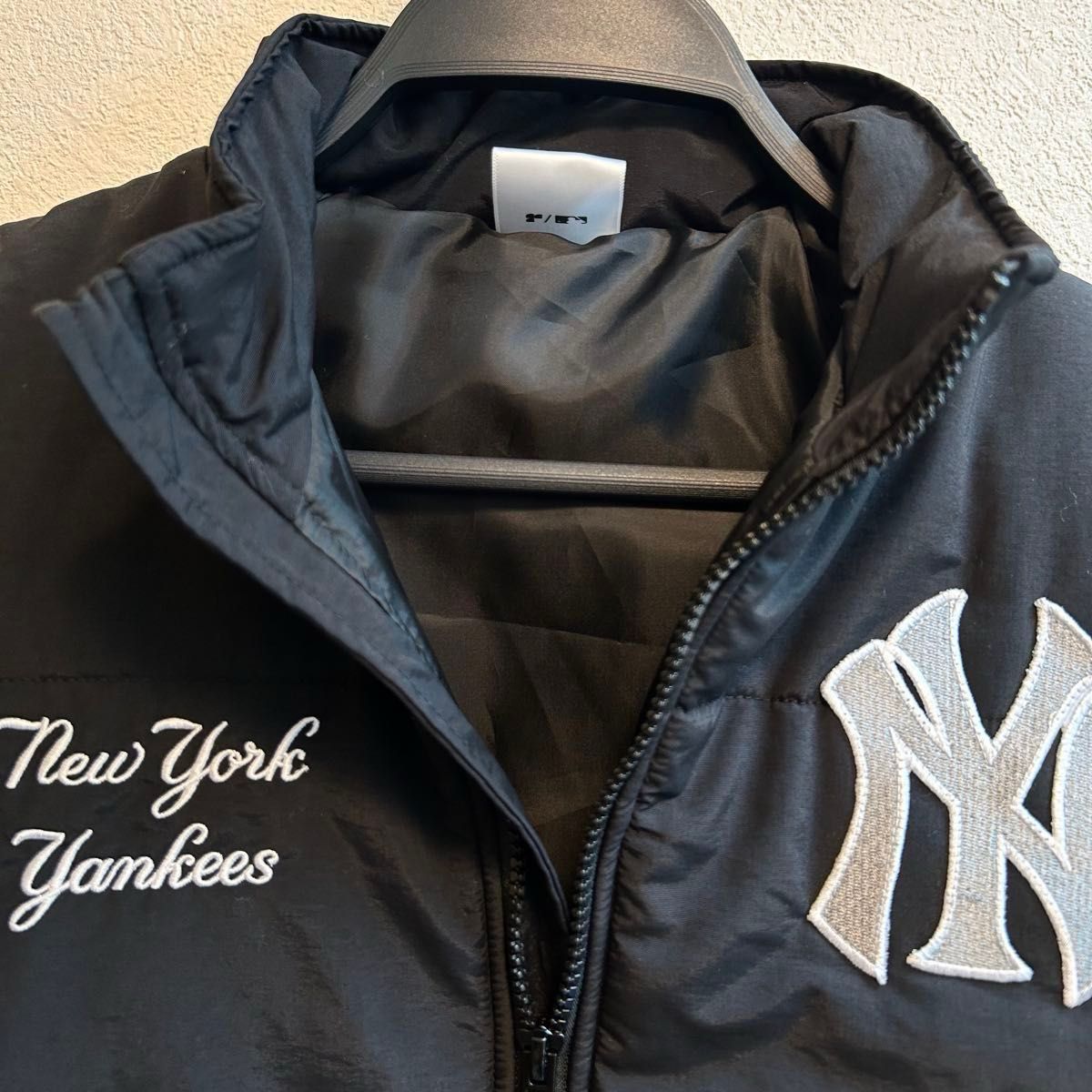 150】MLB ニューヨーク・ヤンキース 中綿入りナイロンジャンパー 150】MLB ニューヨーク・ヤンキース 中綿入りナイロンジャンパー
