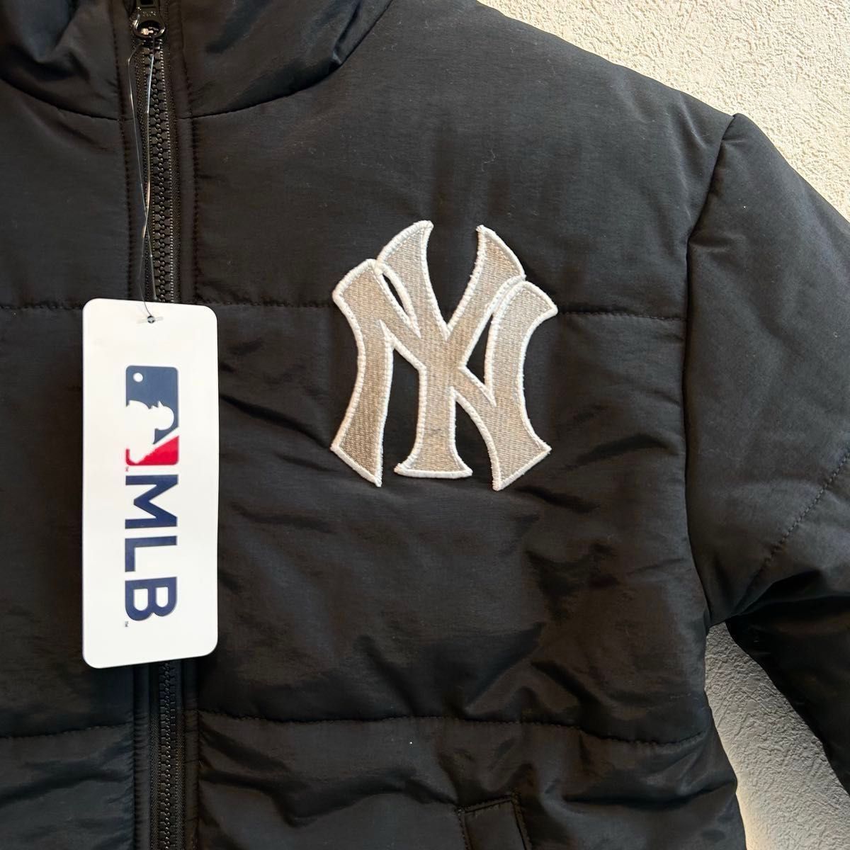150】MLB ニューヨーク・ヤンキース 中綿入りナイロンジャンパー 150】MLB ニューヨーク・ヤンキース 中綿入りナイロンジャンパー