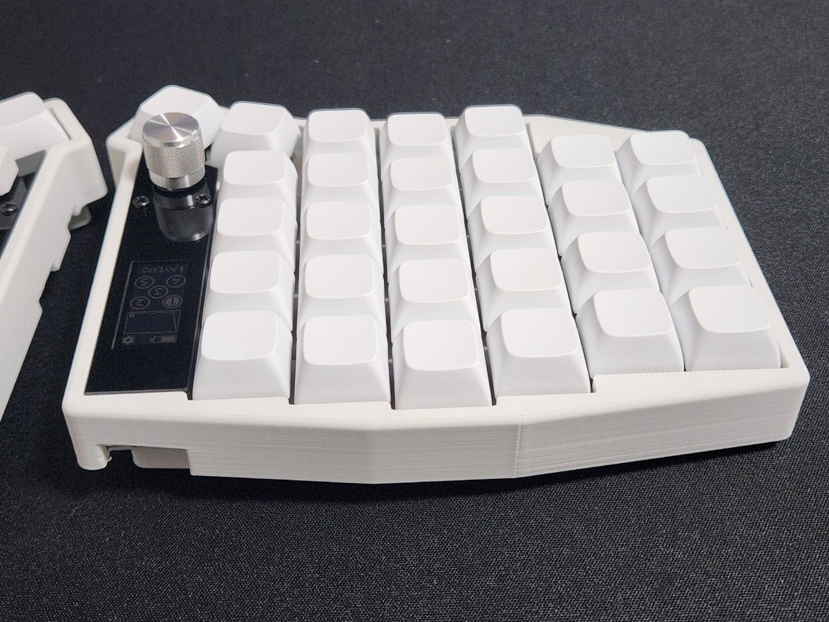 Sofle 完成品 無線(Bluetooth) 自作キーボード 左右分割 RGB Sofle 完成品 無線(Bluetooth) 自作キーボード 左右分割 RGB