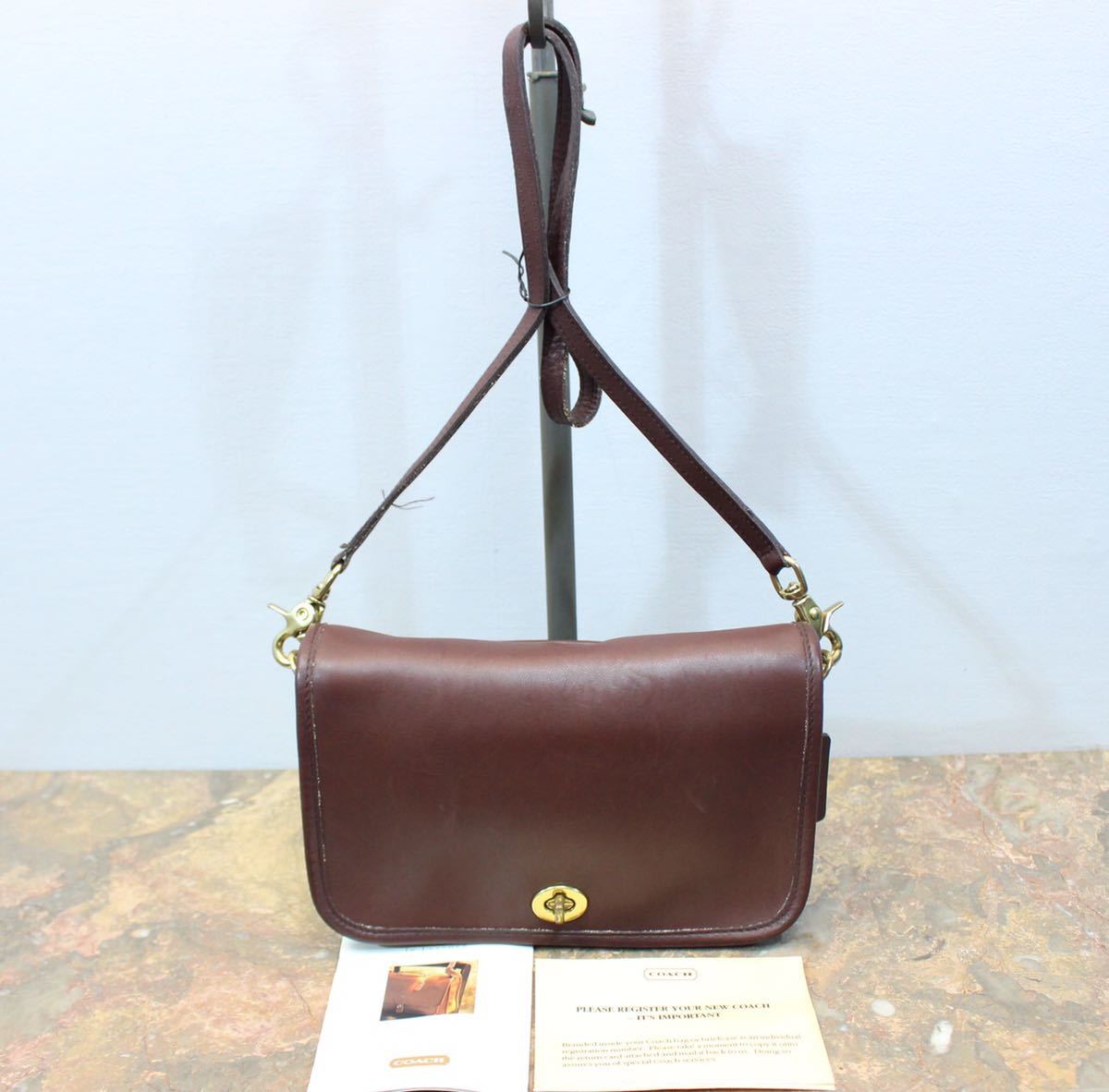 OLD COACH TURN LOCK LEATHER SHOULDER BAG MADE IN USA/オールド