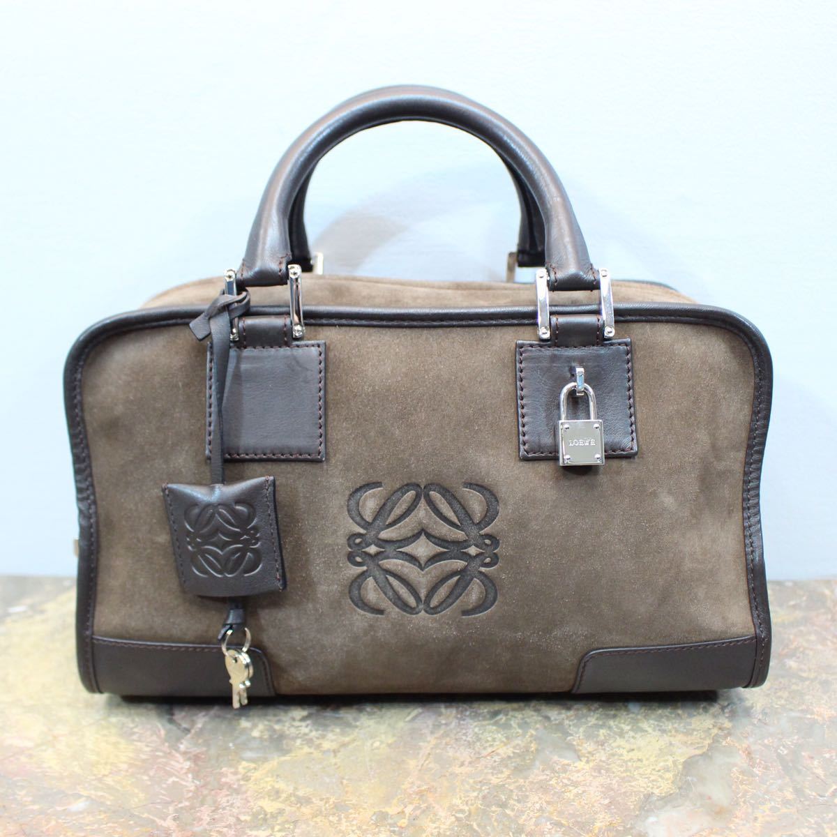 LOEWE AMASONA28 ANAGRAM PATTERNED EMBOSSED LEATHER HAND BAG/ロエベアマソナ28アナグラム柄型押しレザーハンドバッグ