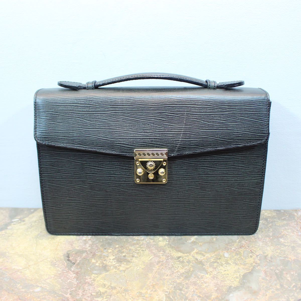 GIANNI VERSACE LEATHER BUSINESS BAG STYLED IN ITALY/ジャンニヴェルサーチレザービジネスバッグ_画像1