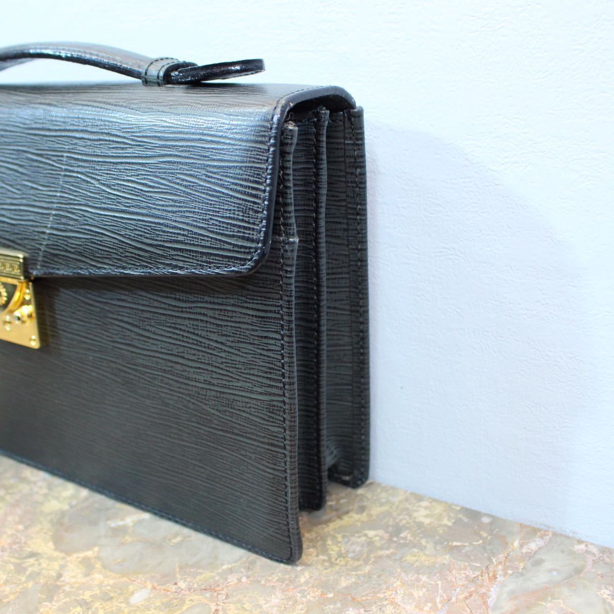 再×14入荷 GIANNI VERSACE ジャンニヴェルサーチレザービジネスバッグ