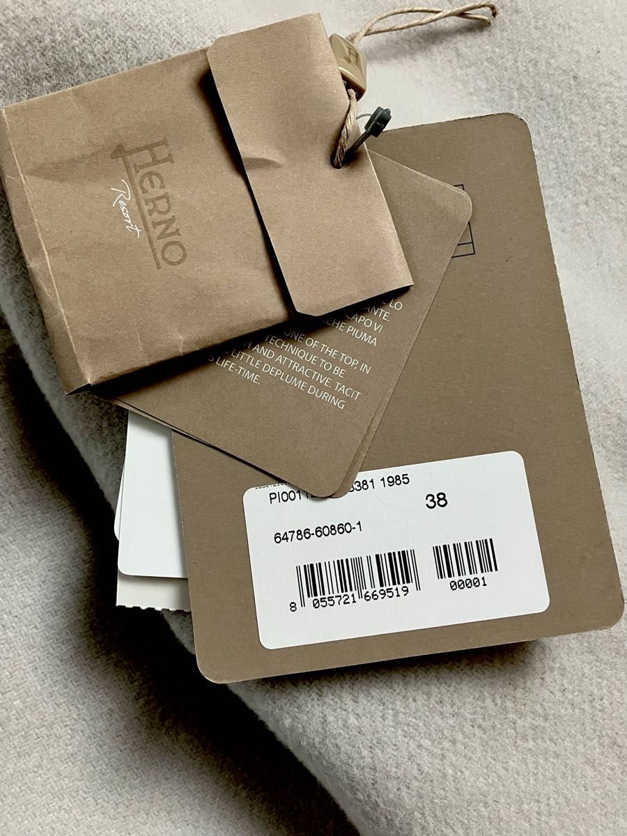 HERNO】23AW 定価35万7500円 3wayインナーダウン付コート完売 HERNO】23AW 定価35万7500円 3wayインナーダウン付コート完売