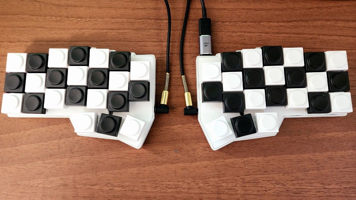 新品】 Corne Cherry v4 付属品完備 分割 自作キーボード|Yahoo 新品】 Corne Cherry v4 付属品完備 分割 自作キーボード|Yahoo
