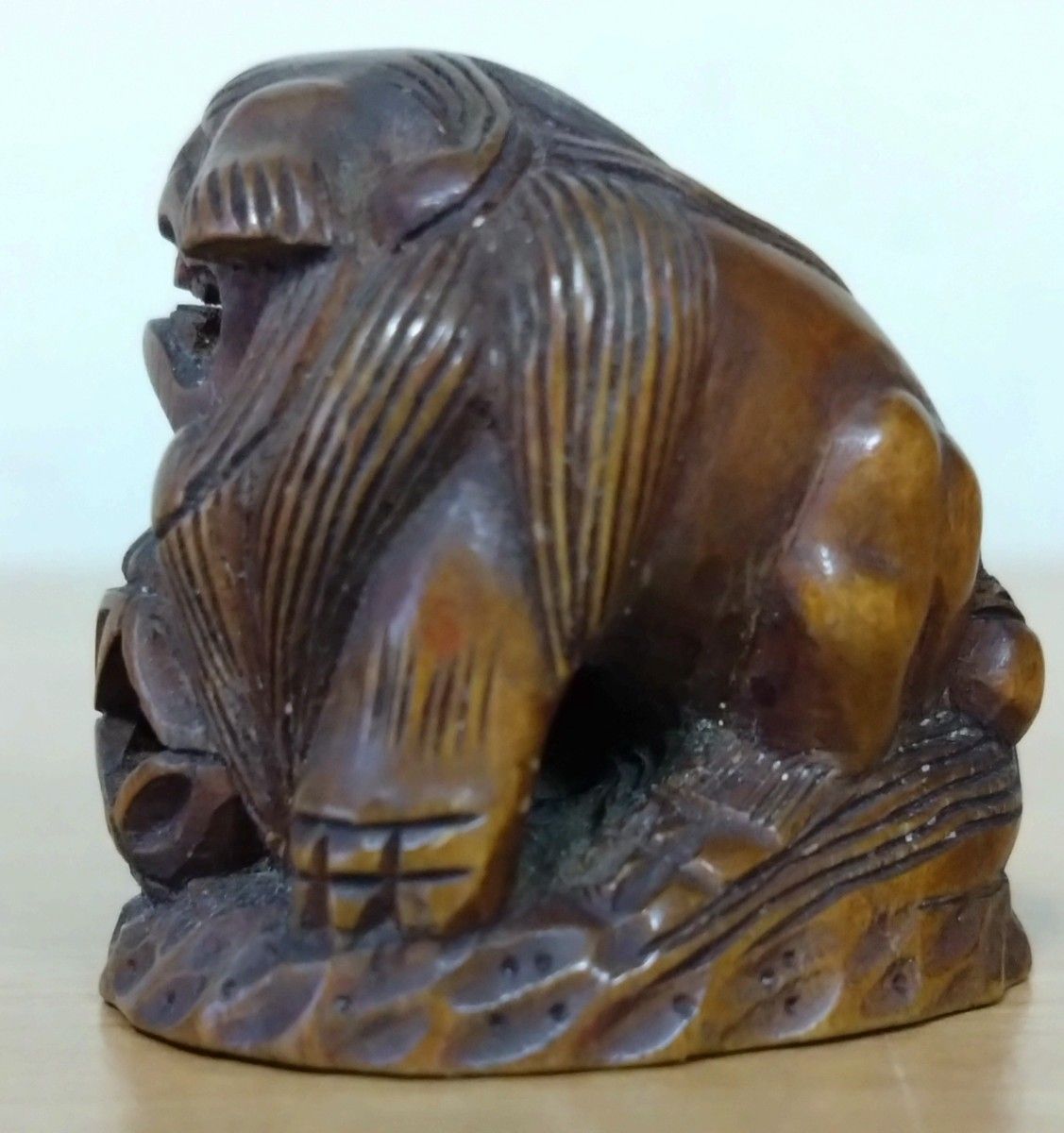 珠取獅子木彫根付 江戸時代 獅子根付 時代物 根付 柘植|Yahoo 珠取獅子木彫根付 江戸時代 獅子根付 時代物 根付 柘植|Yahoo