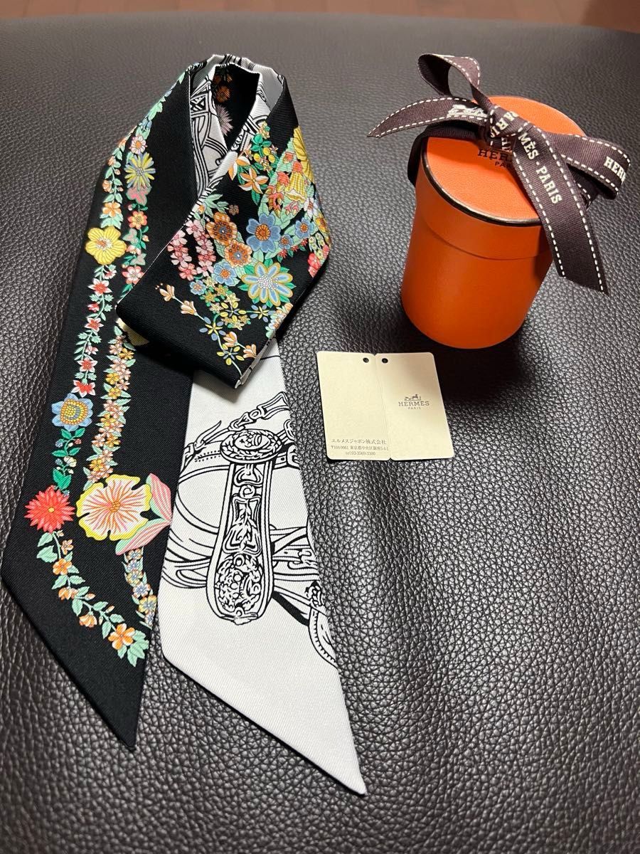新品未使用】HERMES スカーフ ツイリー ブリッド・ドゥ・ガラ 新品未使用】HERMES スカーフ ツイリー ブリッド・ドゥ・ガラ