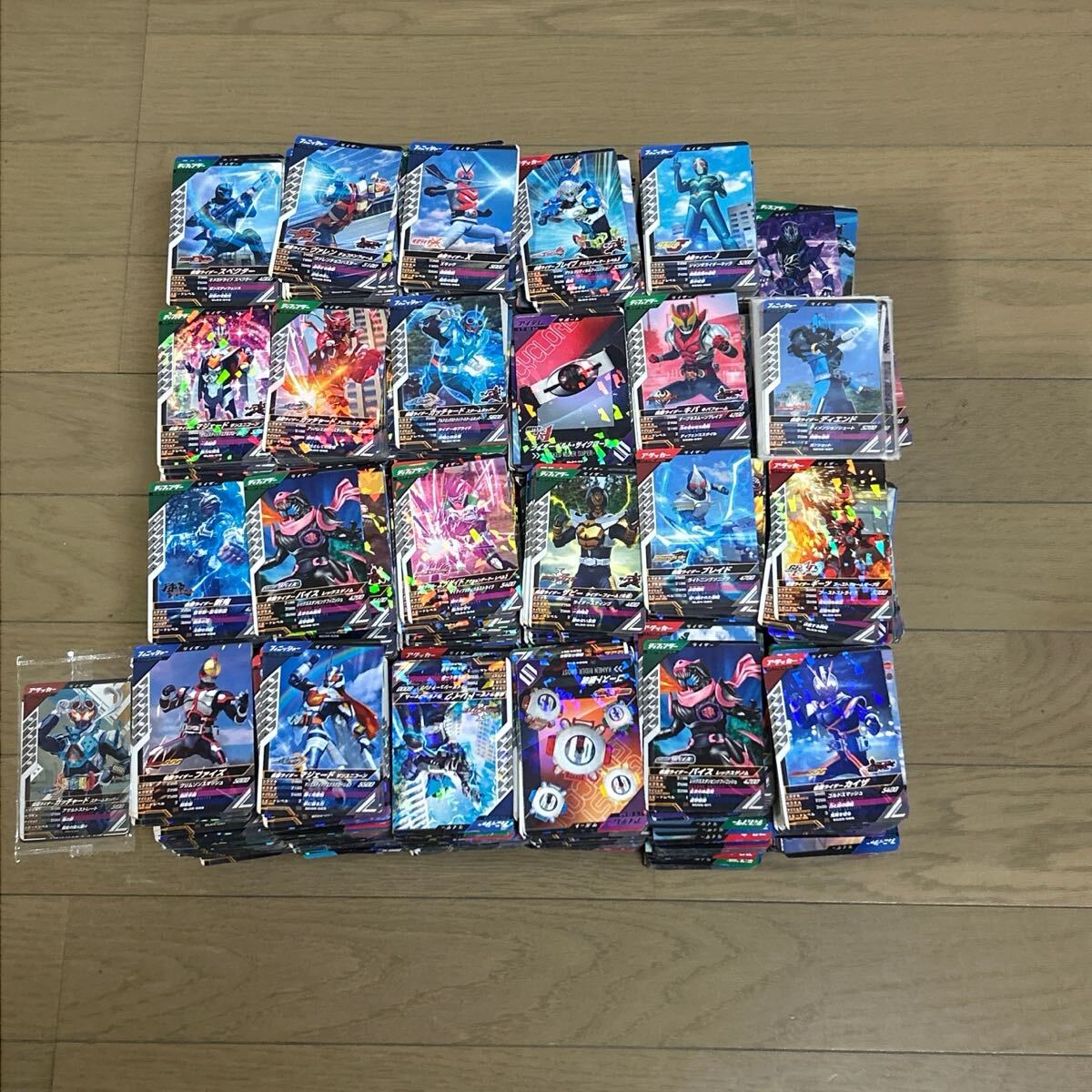ガンバレジェンズ まとめ売り 4600枚以上 N Rのみ|Yahoo!フリマ ガンバレジェンズ まとめ売り 4600枚以上 N Rのみ|Yahoo!フリマ