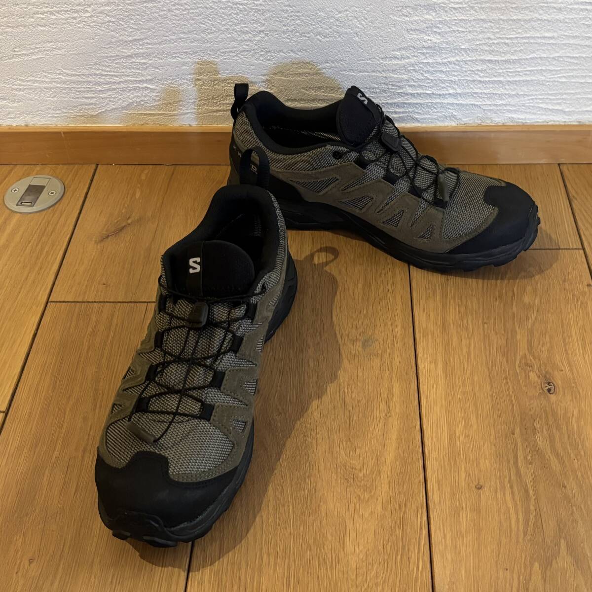 【SALOMON／サロモン】ゴアテックス　トレッキングシューズ　X WARD LEATHER　GORE-TEX 　contagrip　JP 27.5cm　ブラック×オリーブ