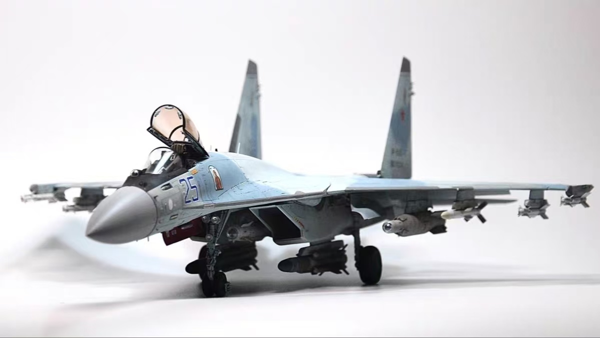 !_1/72 Россия ВВС Su-35s Frank E сборка покрашен конечный продукт 