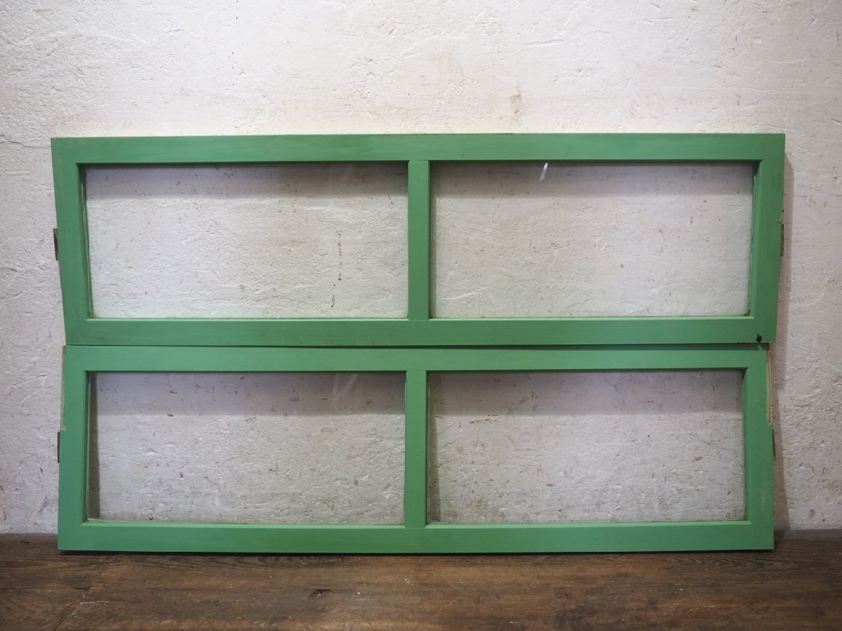 タT0893◆(3)【H37cm×W130cm】×2枚◆可愛いペンキの古い木枠ガラス戸◆建具 窓 明り取り インテリア レトロ ヴィンテージL下_画像10