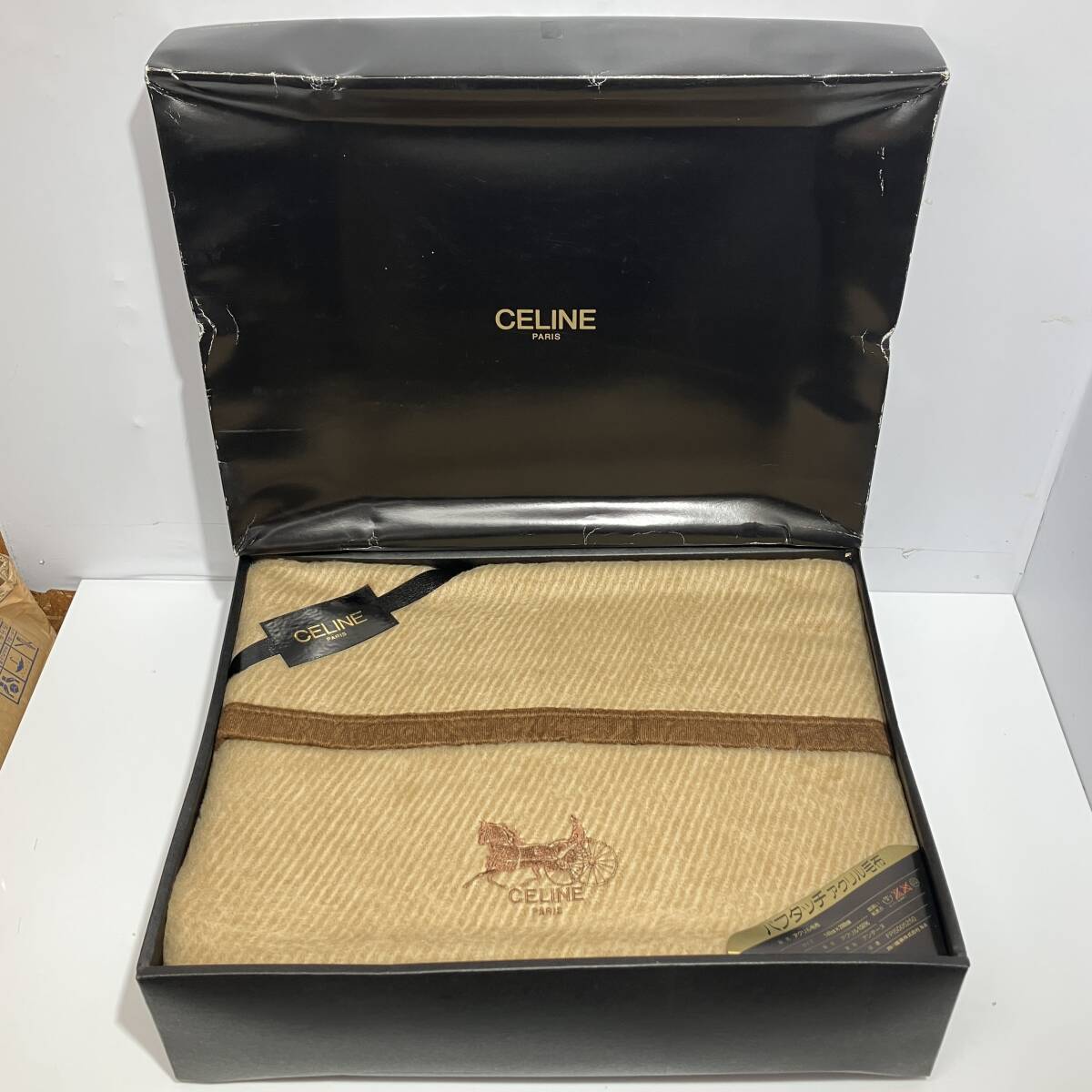 (志)【未使用】CELINE/セリーヌ パフタッチ アクリル毛布 アンテーヌ 140cm×200cm シングル ロゴ刺繍 ベージュ 寢具 (I)0224E