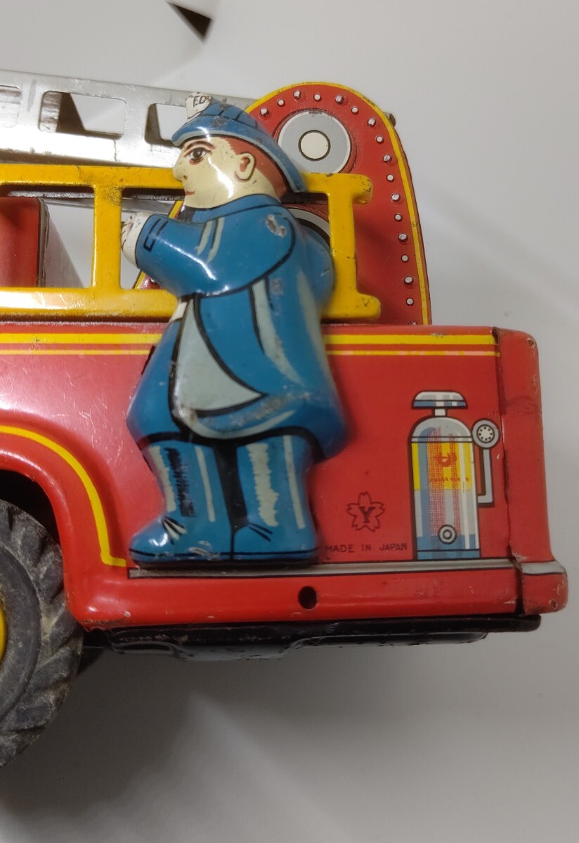 Bibian 比比昂- ヨネザワブリキ消防車FD FIRE ENGINE 運賃着払