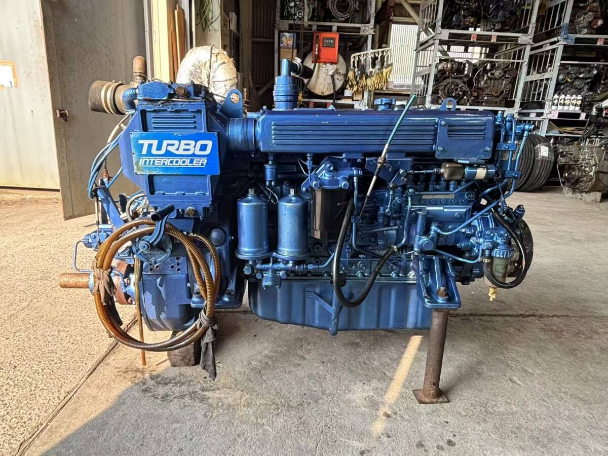 いすゞ船内機 UM6BG1TC 210馬力 最大265馬力 減速比:2.91 いすゞ船内機 UM6BG1TC 210馬力 最大265馬力 減速比:2.91