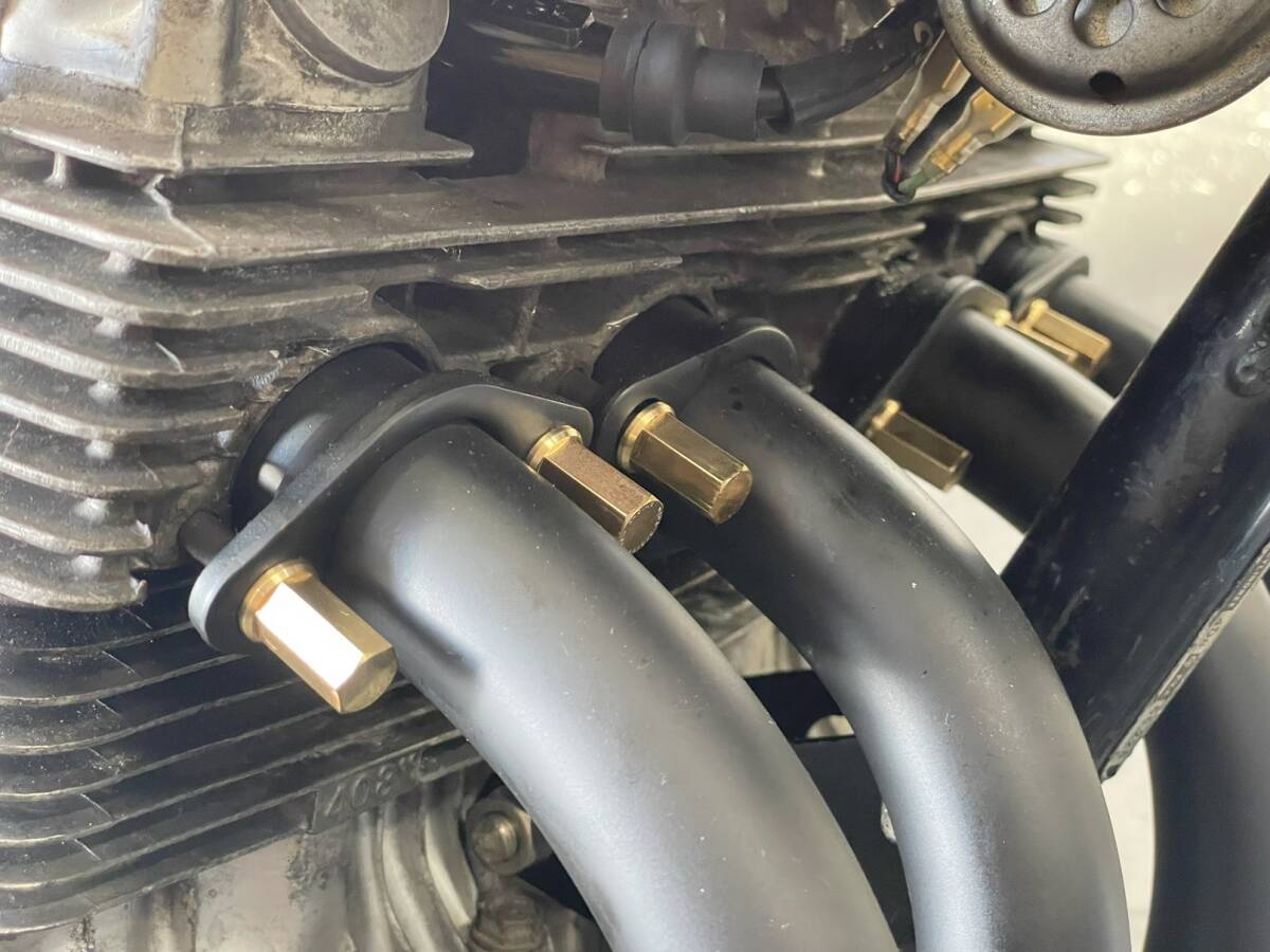 ウエダレーシング　真鍮削り出し マフラーナット M6 １セット (4個(gè)） RZ250 RZ350 XJ400 XJ550CB400F(398 408) Z1 Z2 CB400N CB400T