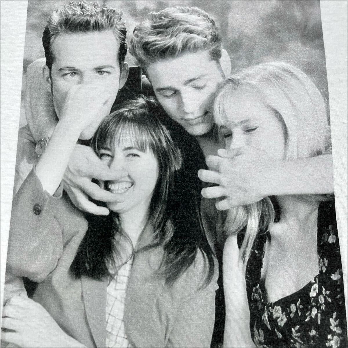 未使用 新品 ビバリーヒルズ高校白書 90年代 青春 海外ドラマ ディラン ブランドン ブレンダ ケリー 仲良し Tシャツ ユニセックス Lサイズ_画像7